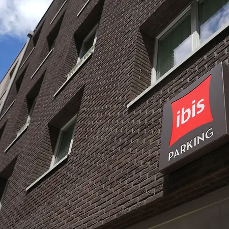 Ibis Gare Montparnasse Catalogne Hotel