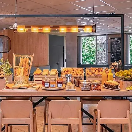 Ibis Gare Montparnasse Catalogne מלון פריז