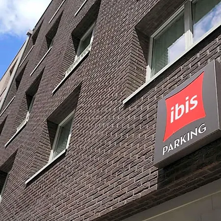Ibis Gare Montparnasse Catalogne פריז