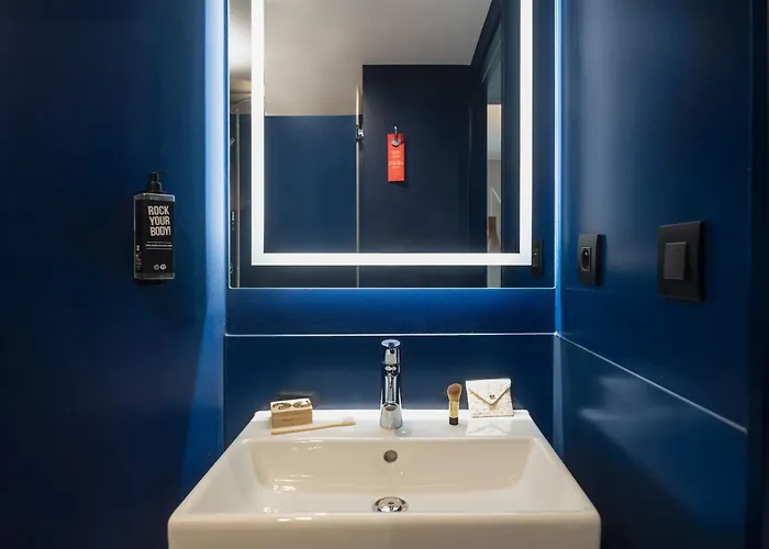 Ibis Gare Montparnasse Catalogne 호텔