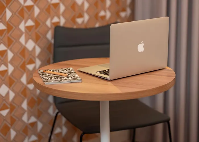 Ibis Gare Montparnasse Catalogne 호텔 파리