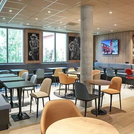 Ibis Gare Montparnasse Catalogne パリ