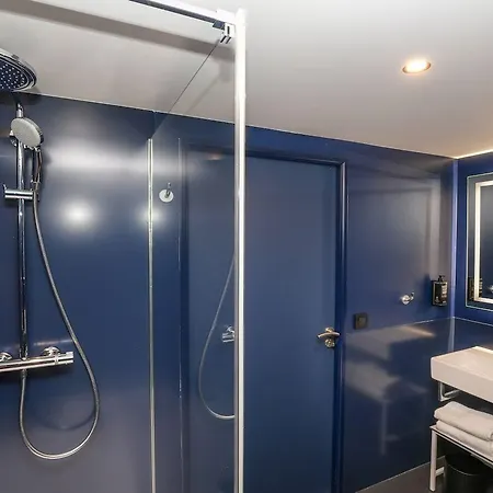 ホテル Ibis Gare Montparnasse Catalogne 3*