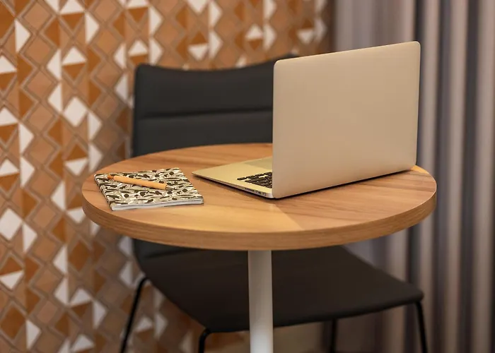 Ibis Gare Montparnasse Catalogne Paris